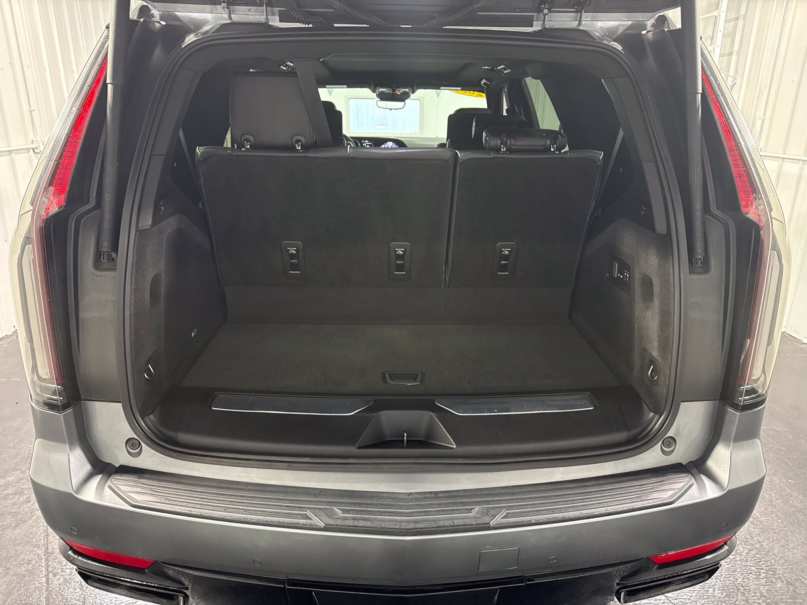 Used 2021 Cadillac Escalade Sport w/ Driver Assist Tech Package AWD/4WD image 63