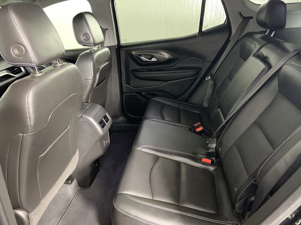 Used 2022 GMC Terrain SLT image 17