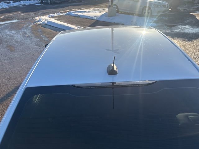 Used 2017 Ford Fusion SE w/ Fusion SE Technology Package image 5