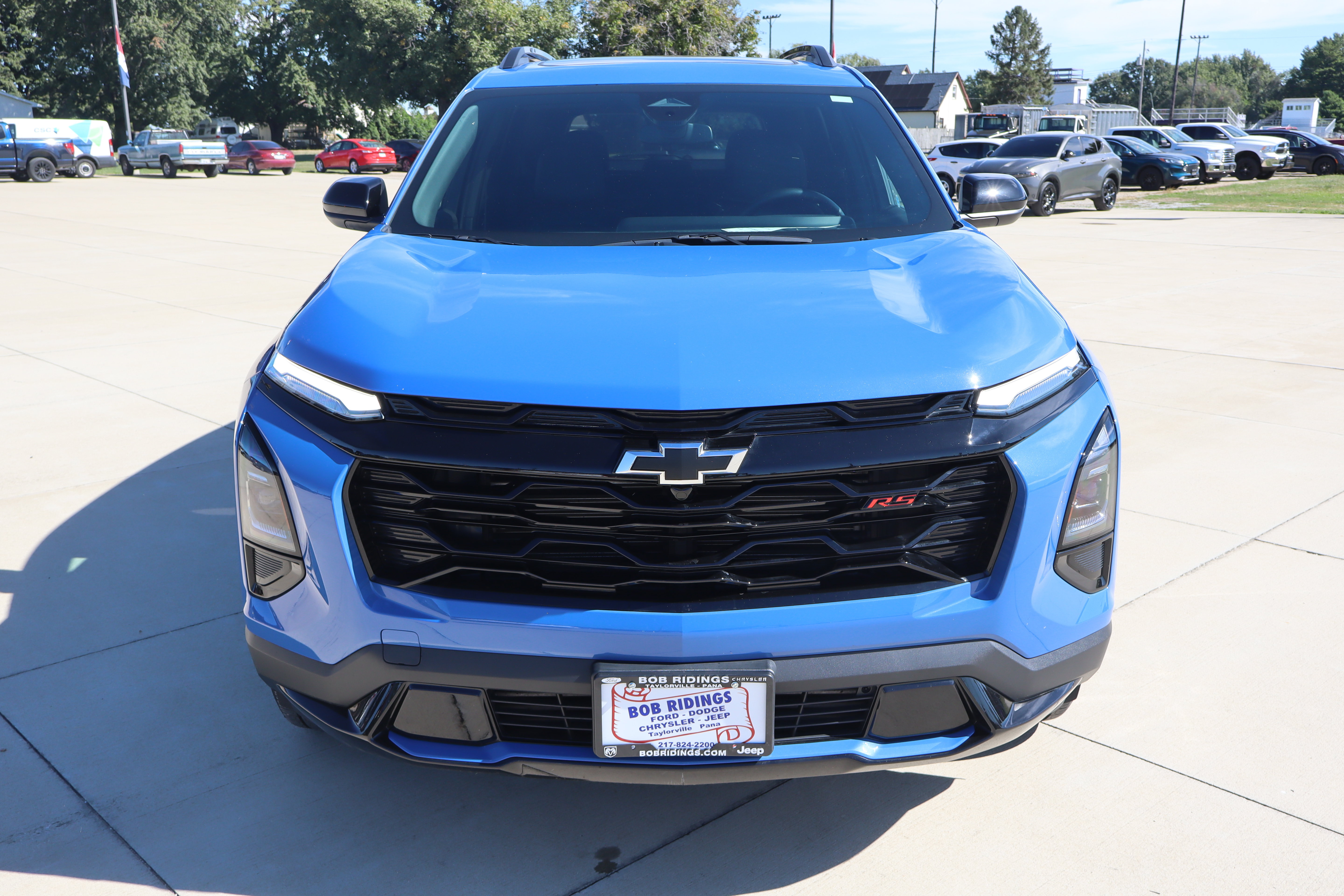 Used 2025 Chevrolet Equinox RS AWD/4WD image 2