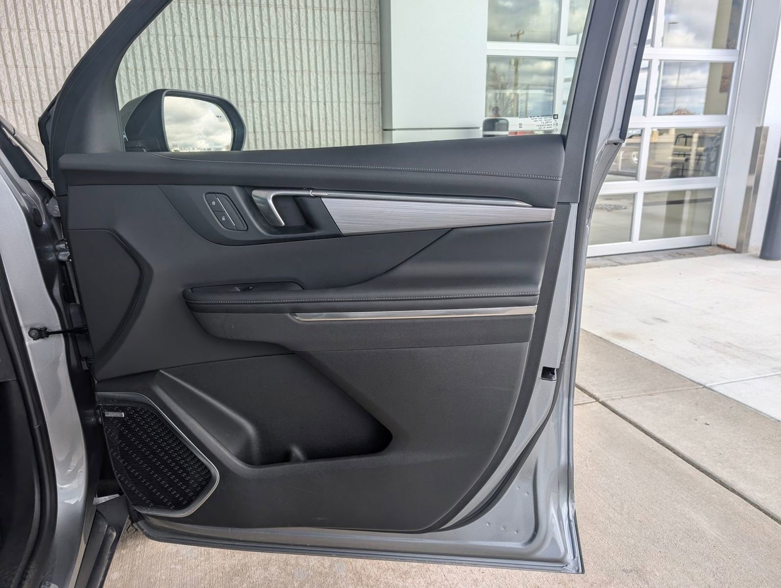 Certified 2025 Buick Enclave Preferred image 43