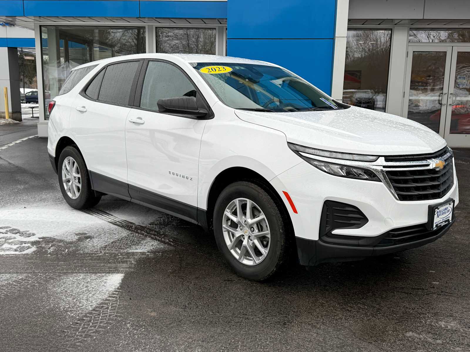 Used 2023 Chevrolet Equinox LS w/ LS Convenience Package image 3