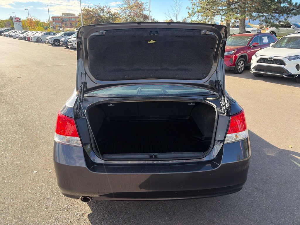 Used 2012 Subaru Legacy 2.5i Premium w/ All-Weather Pkg AWD/4WD image 17