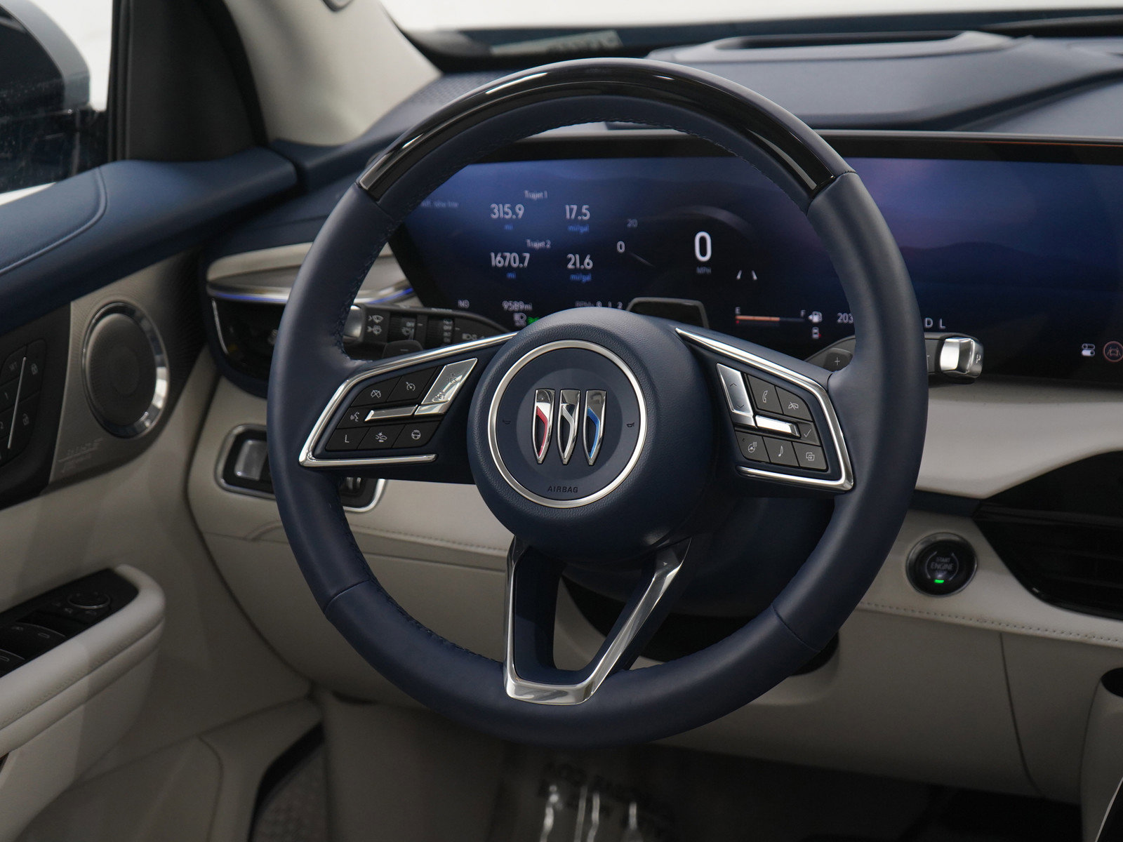 Used 2025 Buick Enclave Avenir w/ Super Cruise Package image 16