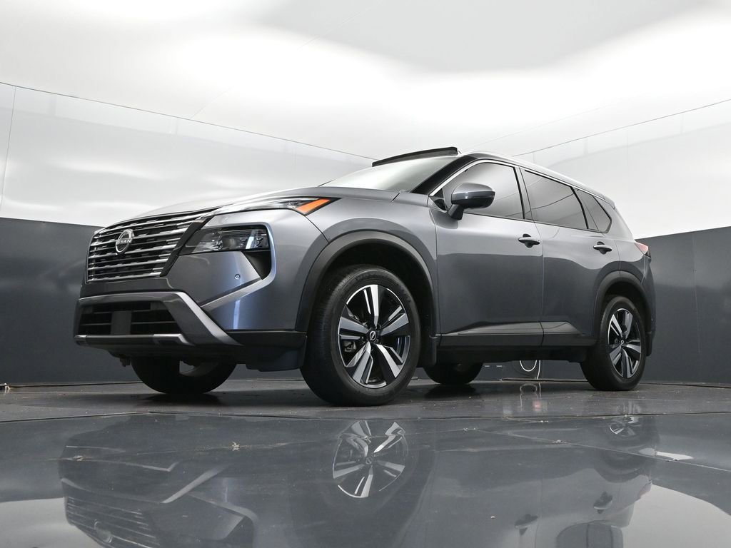 Used 2024 Nissan Rogue SL w/ SL Premium Package image 39