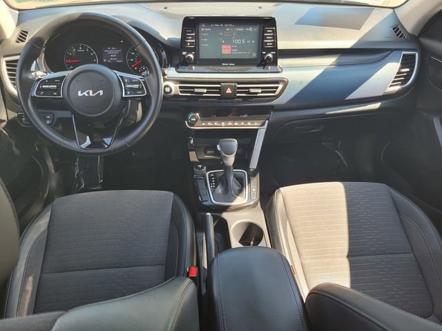 Used 2023 Kia Seltos S FWD image 14