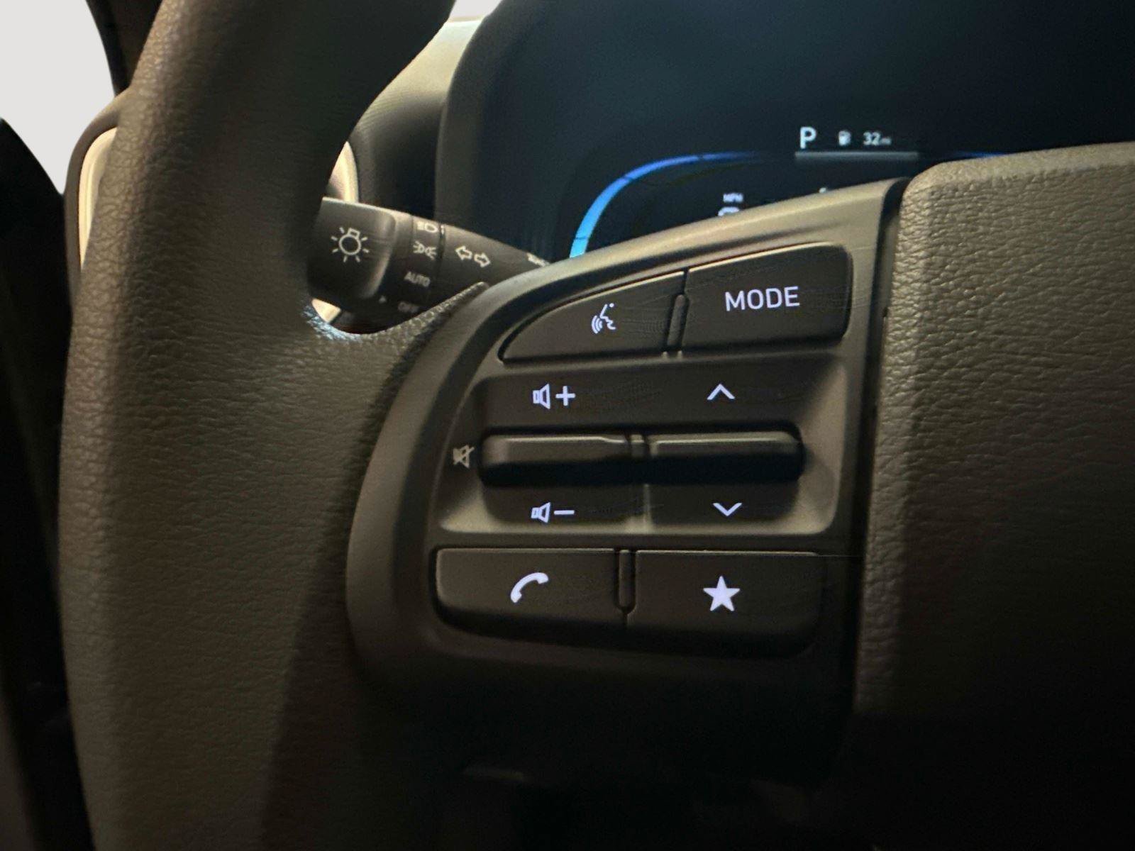 New 2026 Hyundai Venue SE FWD image 28