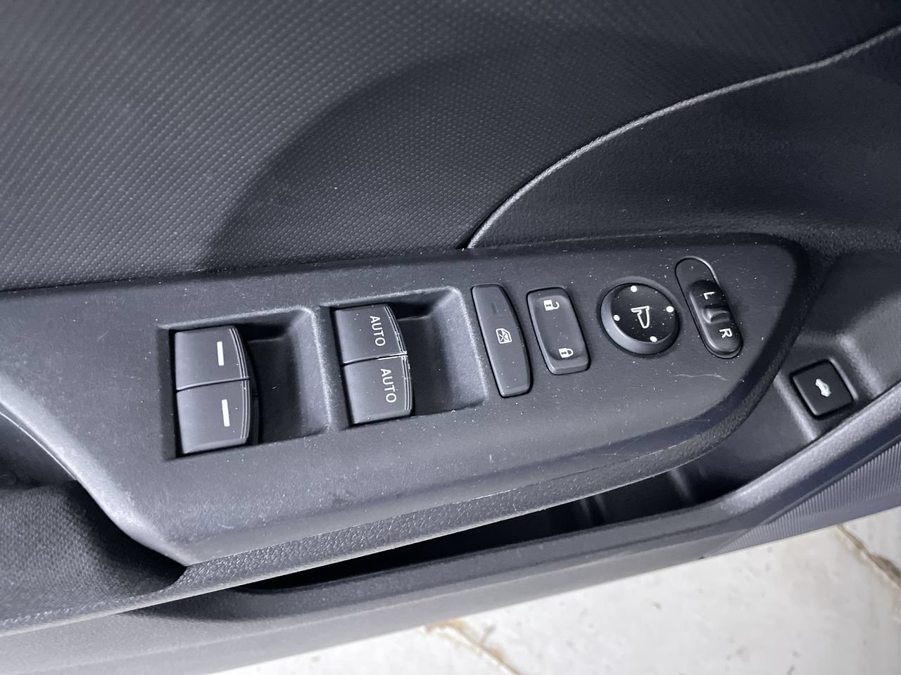 Used 2020 Honda Civic LX image 11