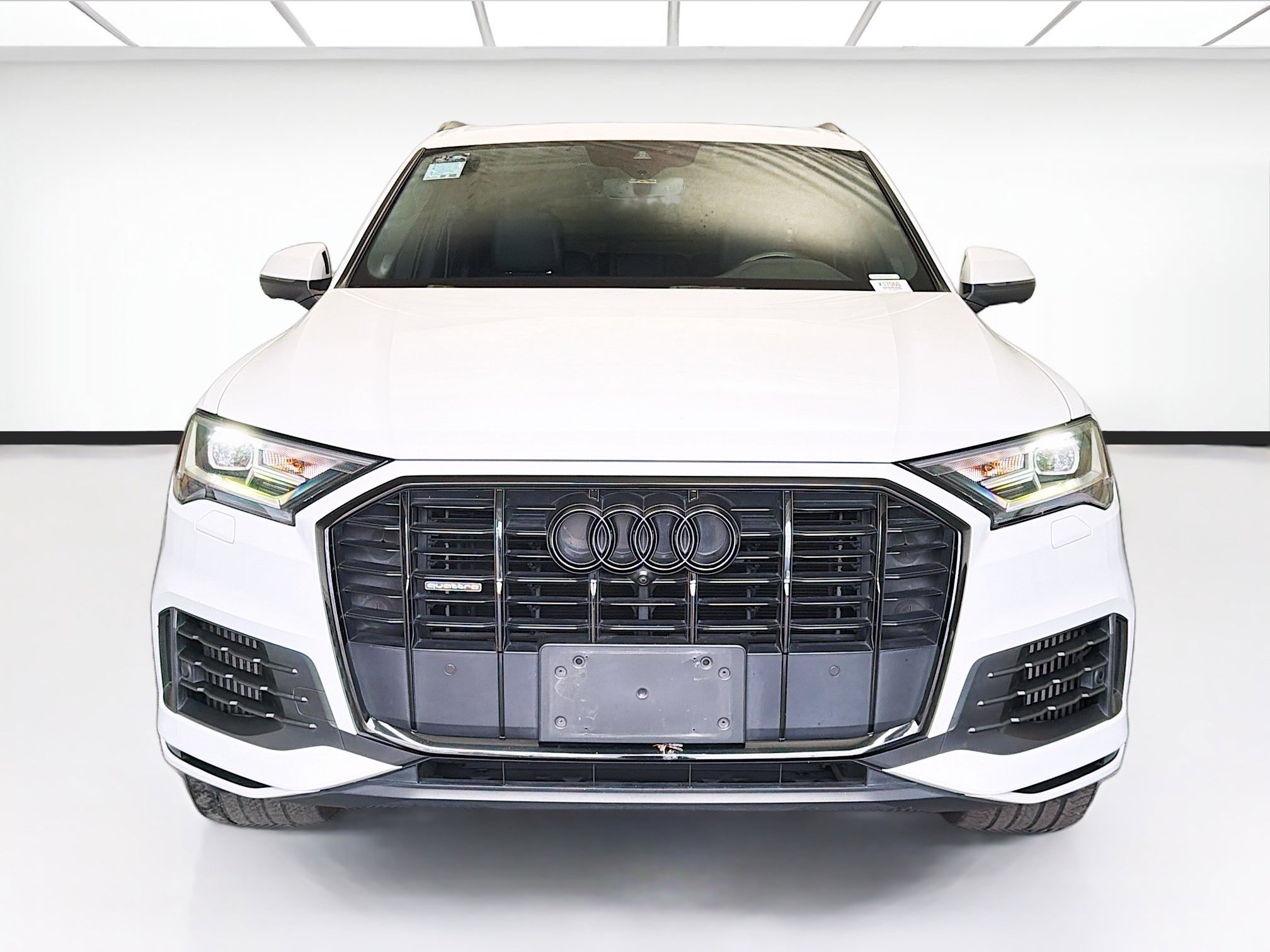 Used 2021 Audi Q7 3.0T Premium Plus w/ Premium Plus Package AWD/4WD image 2