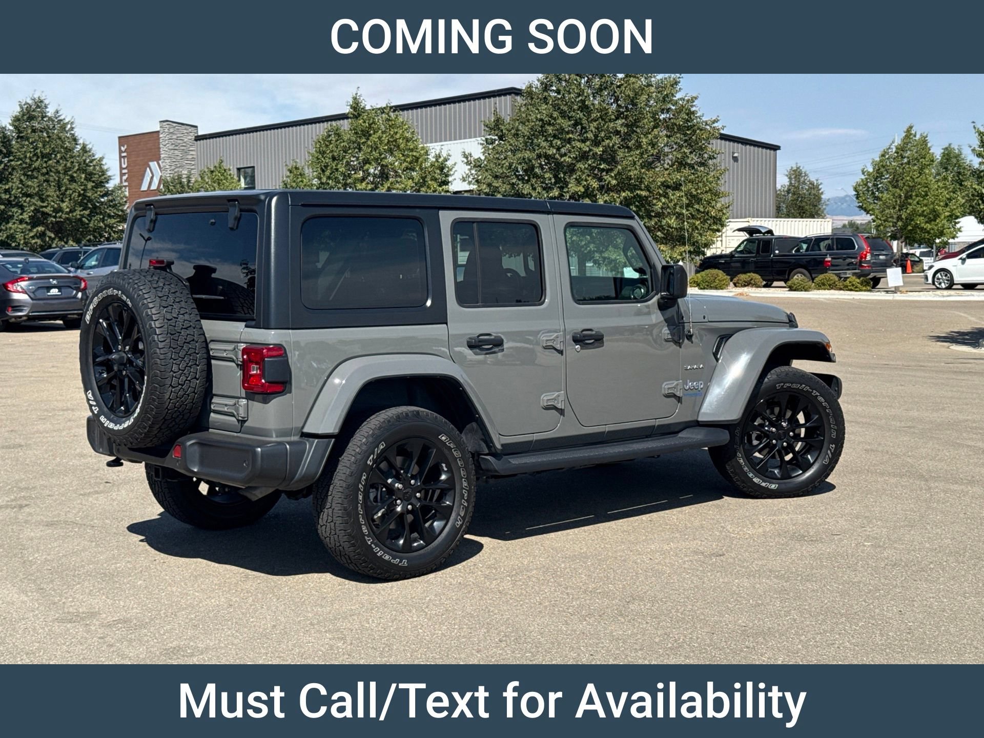 Used 2021 Jeep Wrangler Unlimited Sahara w/ Cold Weather Group AWD/4WD image 6