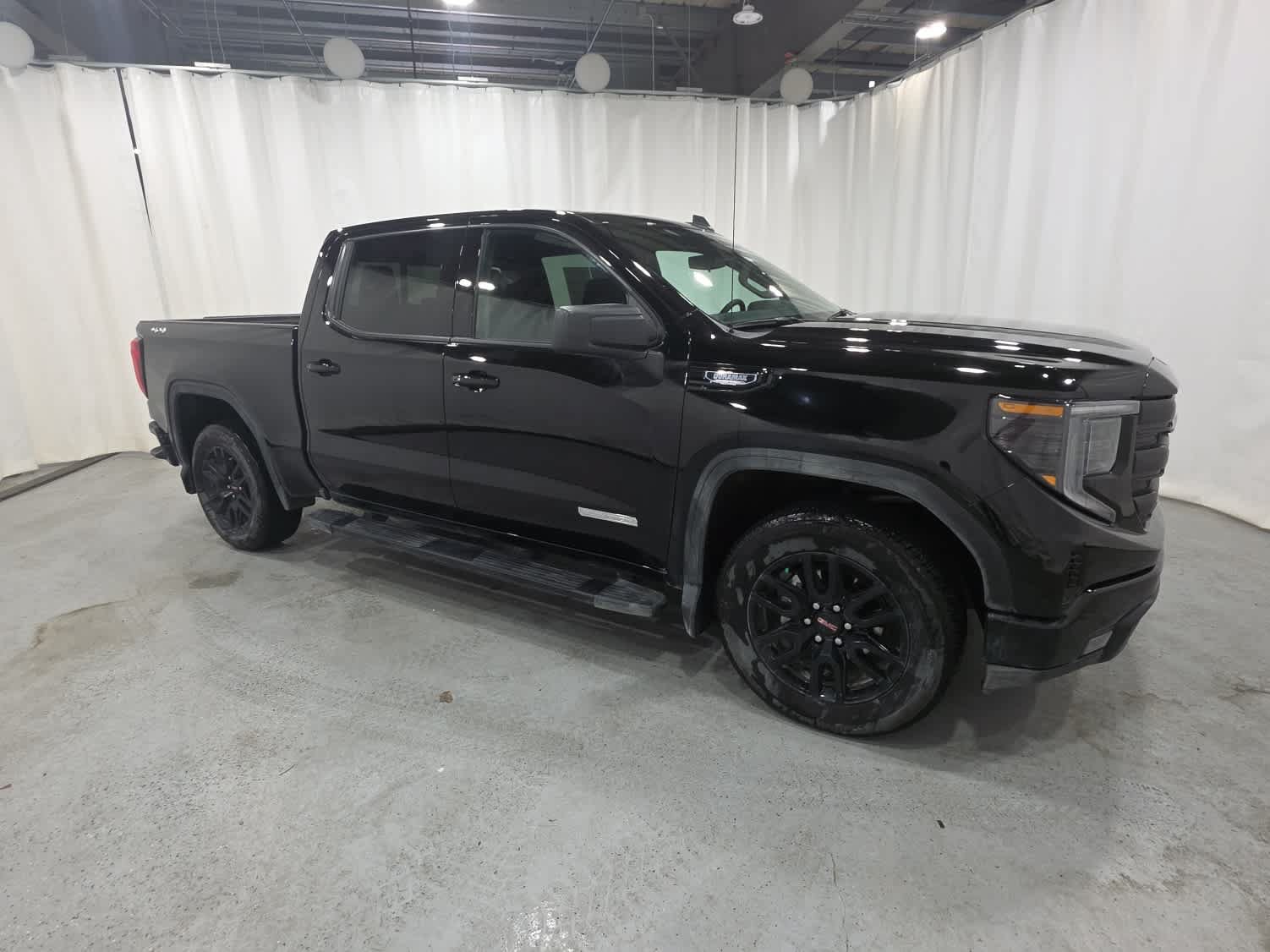 Certified 2026 GMC Sierra 1500 Elevation w/ Preferred Package AWD/4WD image 8