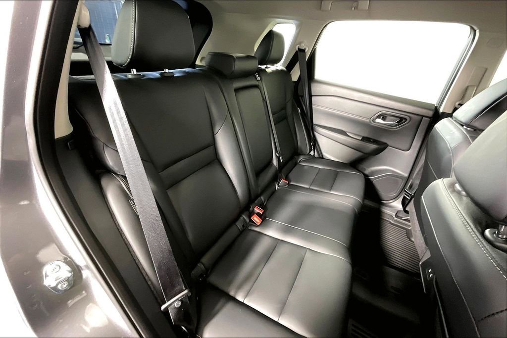 Certified 2024 Nissan Rogue SL FWD image 35