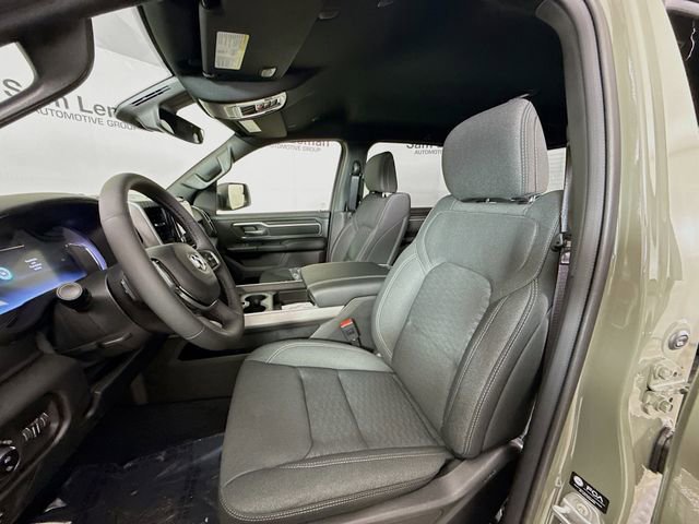 New 2026 RAM 1500 4x4 Crew Cab image 21