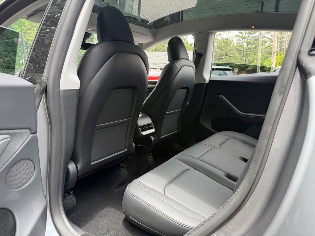 Used 2024 Tesla Model Y Long Range AWD/4WD image 30