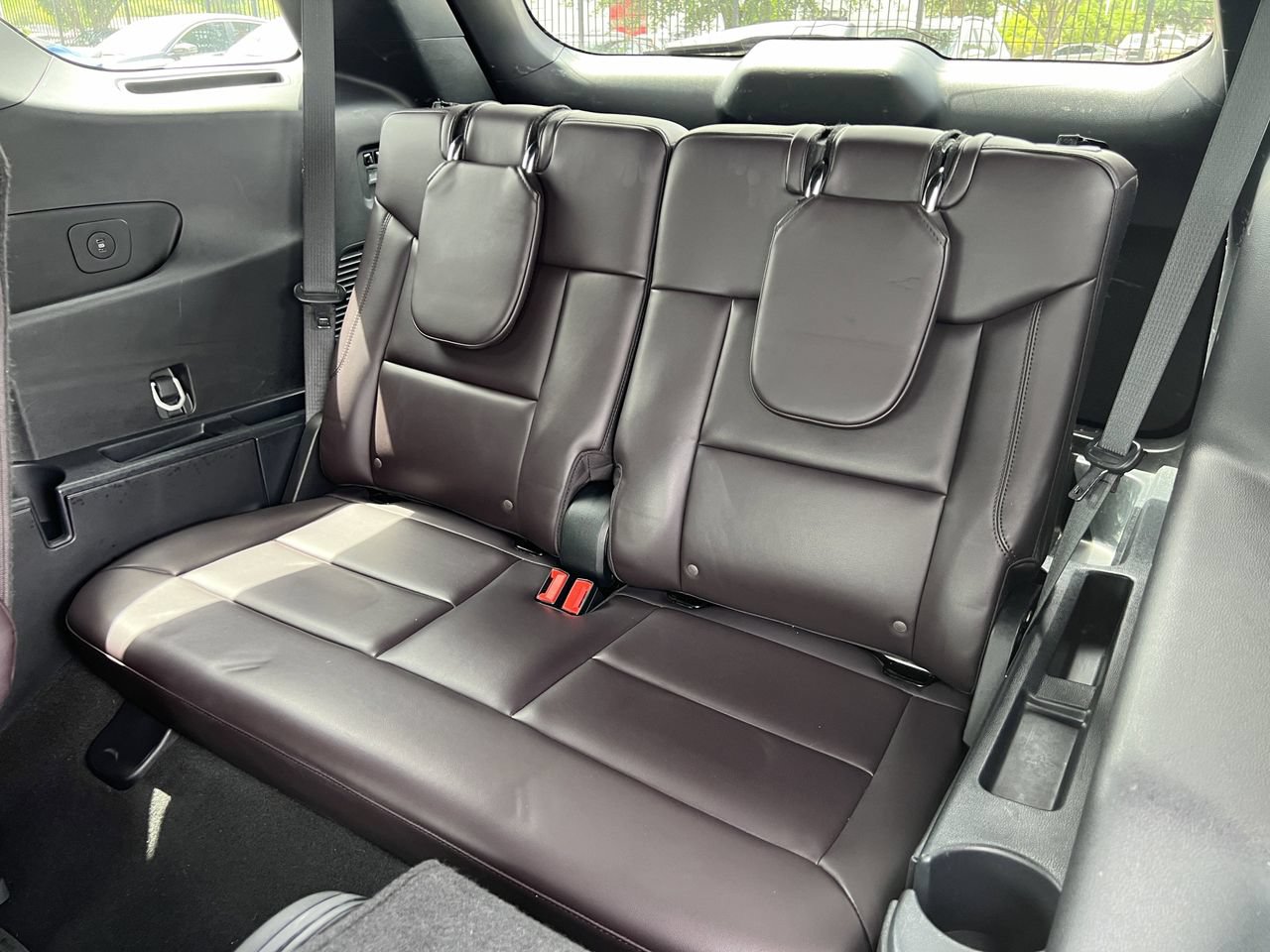 Used 2025 Ford Explorer Platinum w/ LUX Leather Package AWD/4WD image 27