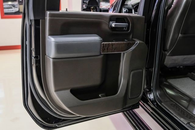 Used 2022 GMC Sierra 3500 Denali w/ Denali Black Diamond Edition image 41