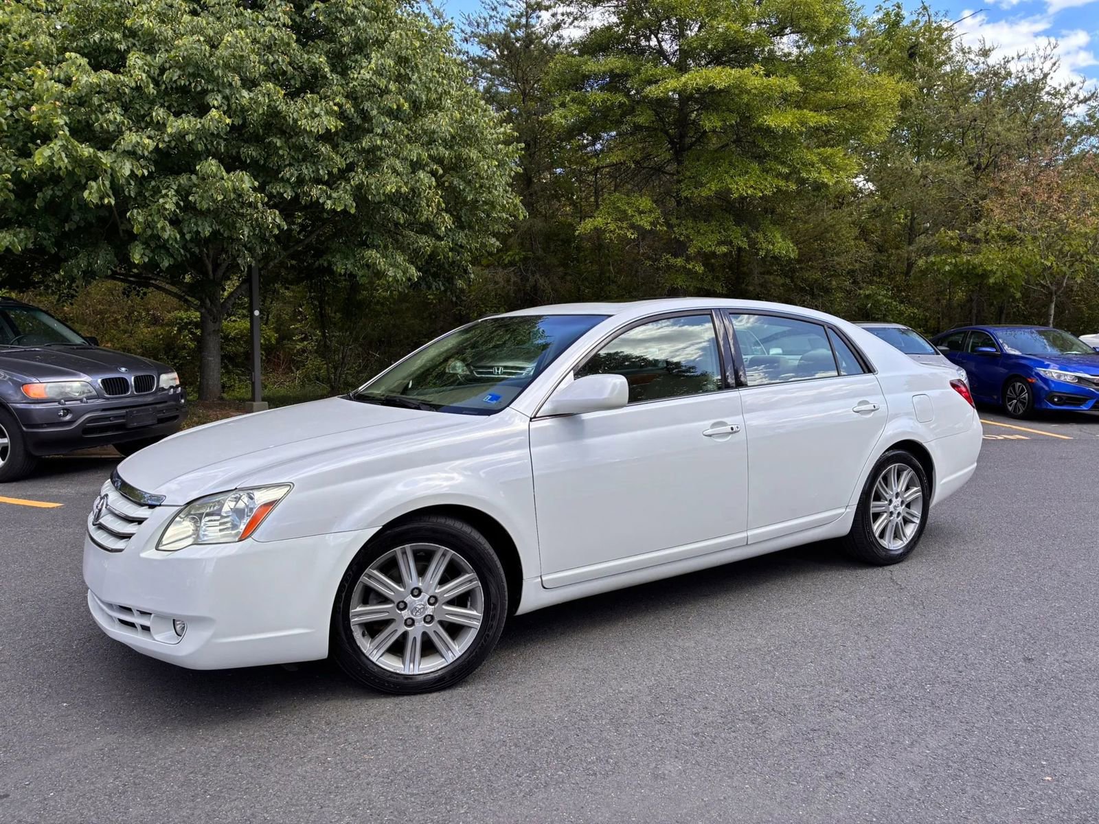 Used 2005 Toyota Avalon XL FWD image 3