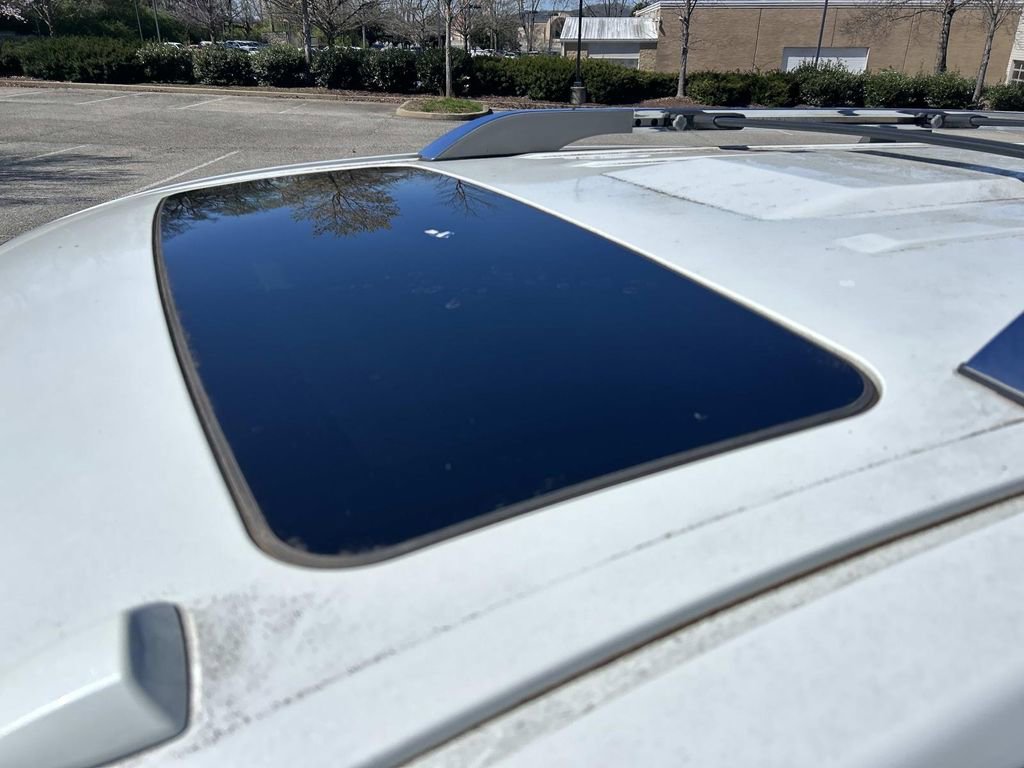 Used 2013 Nissan Armada Platinum image 12