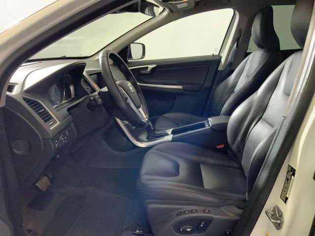 Used 2016 Volvo XC60 T5 Premier w/ Protection Package AWD/4WD image 14