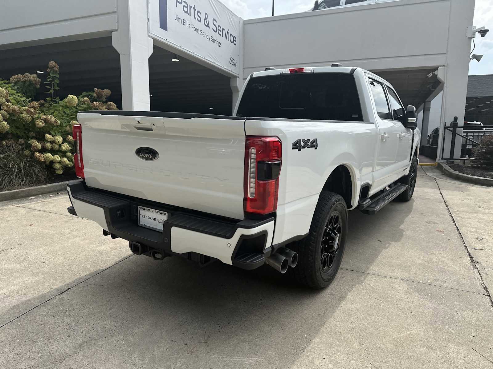 Used 2024 Ford F250 Lariat w/ Black Appearance Package image 14