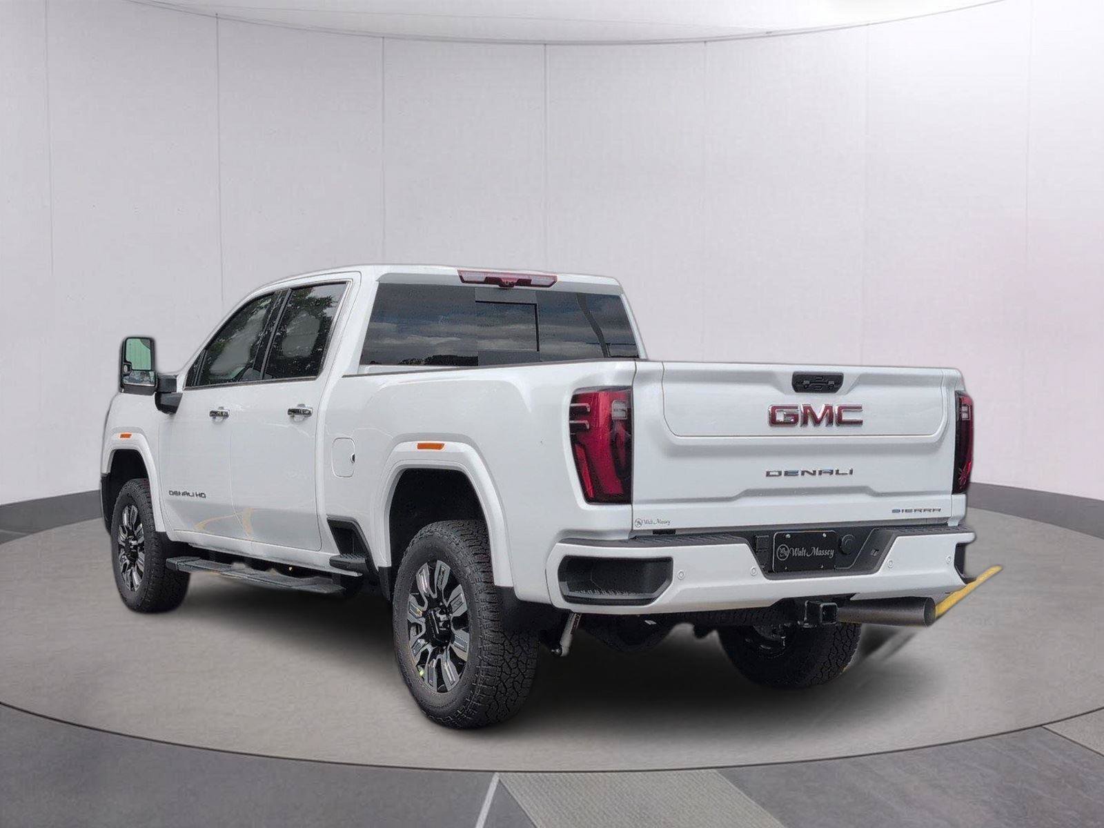 New 2026 GMC Sierra 2500 Denali w/ Denali Reserve Package AWD/4WD image 3