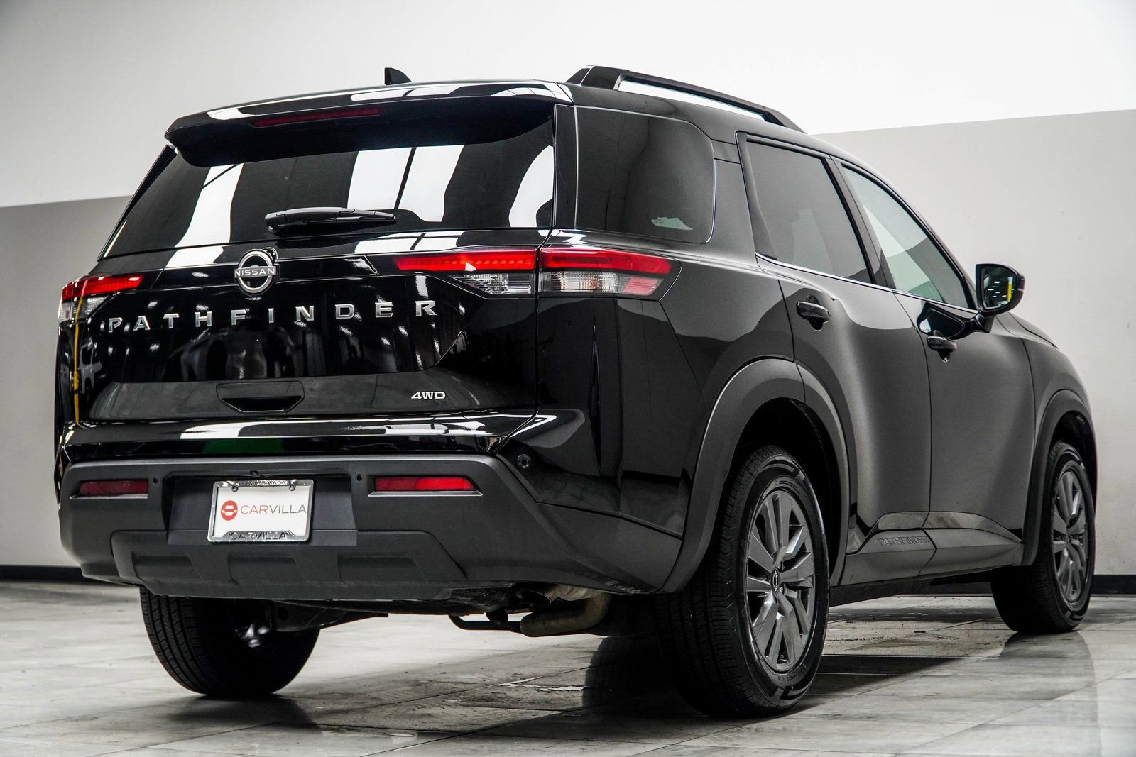 Used 2025 Nissan Pathfinder SV AWD/4WD image 12