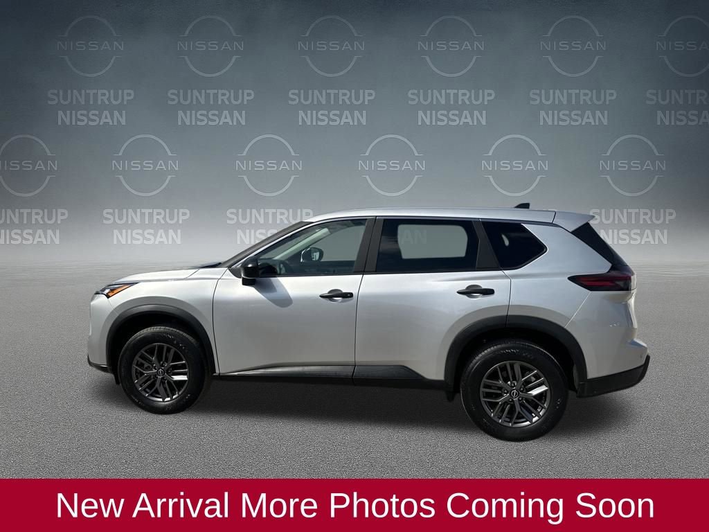 Used 2025 Nissan Rogue S video 2