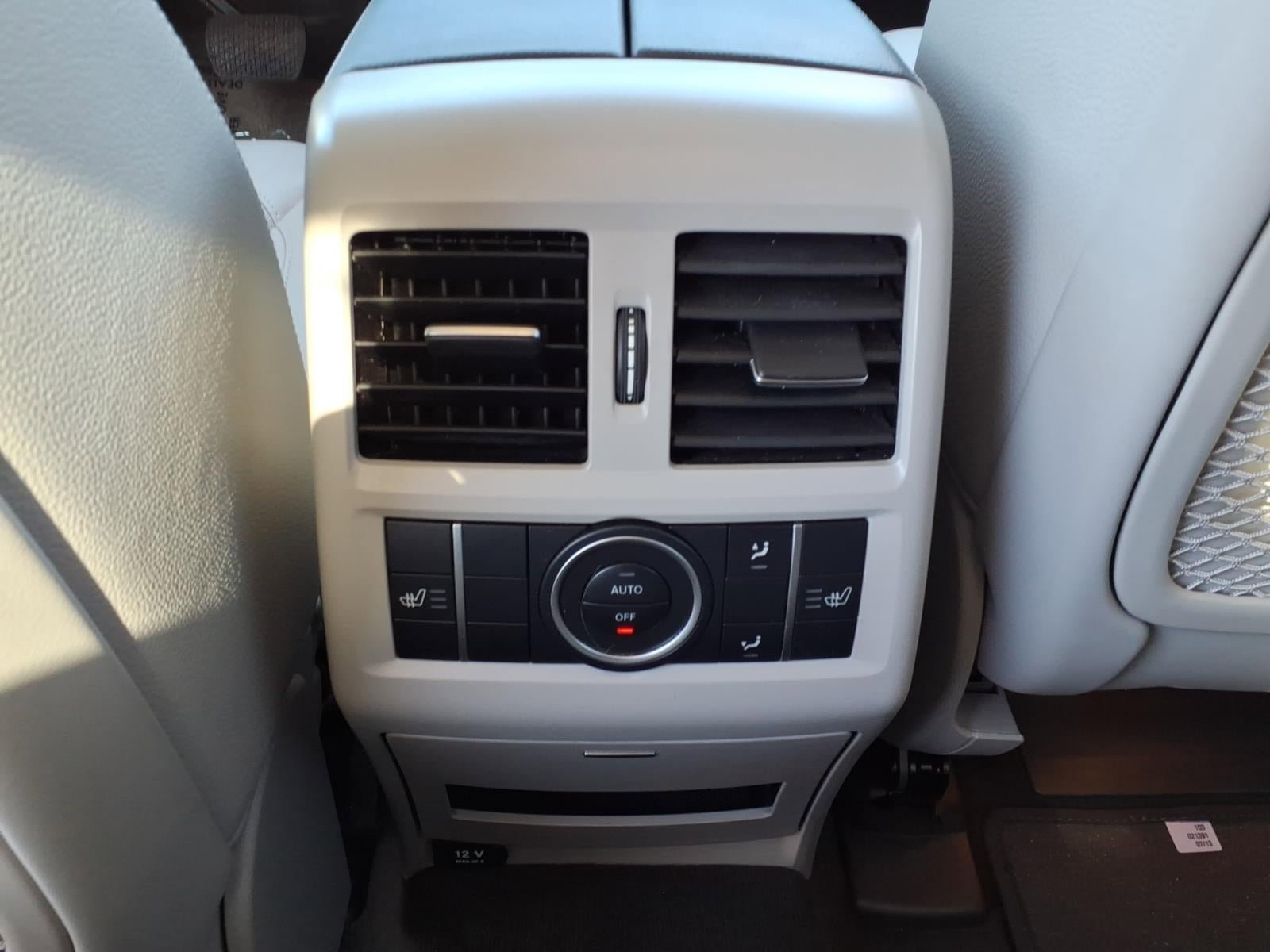 Used 2014 Mercedes-Benz GL 450 4MATIC image 19