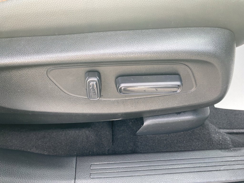 Certified 2025 Honda CR-V Sport-L image 12