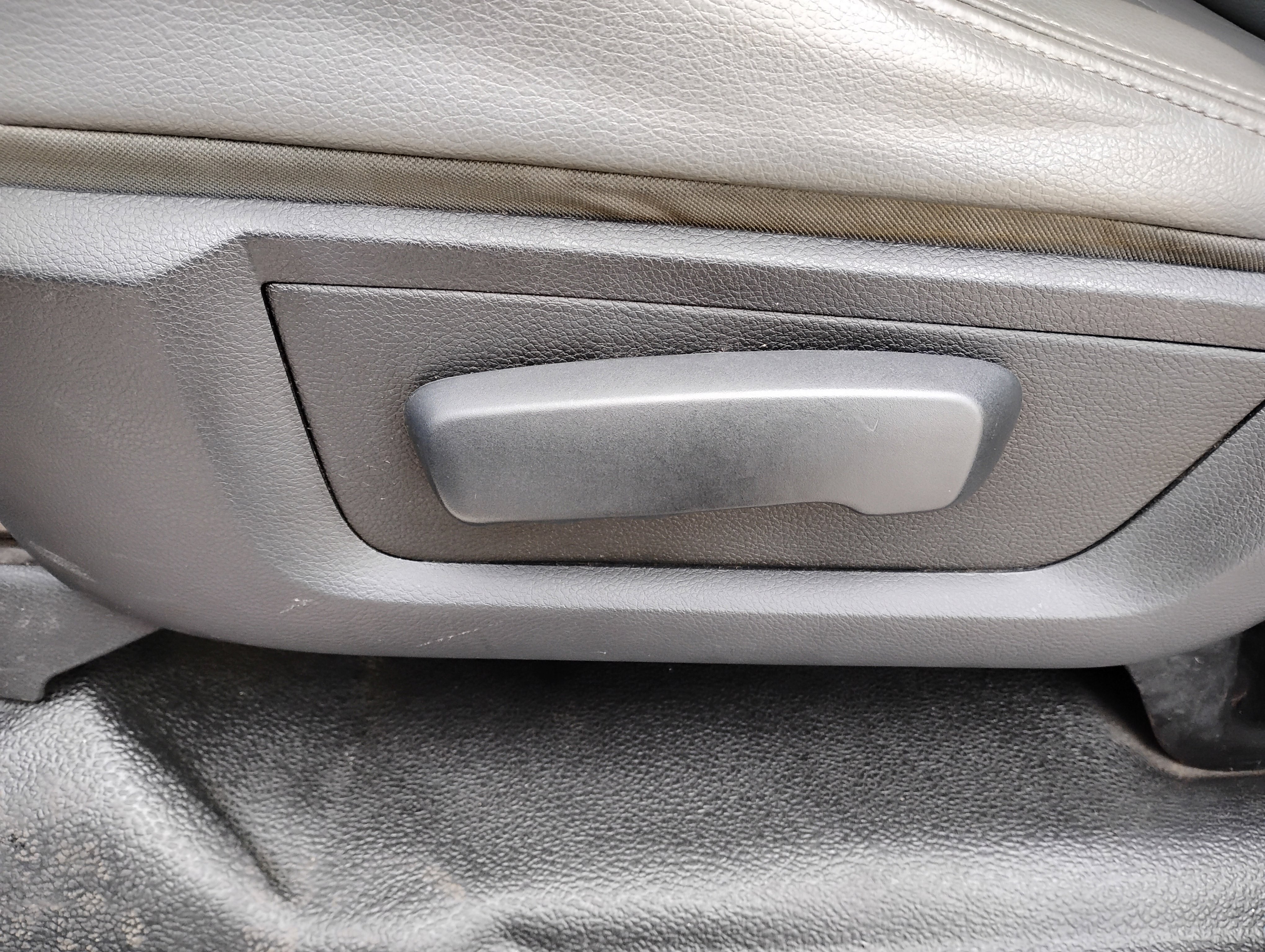 Used 2017 RAM 3500 Tradesman w/ Chrome Appearance Group image 12