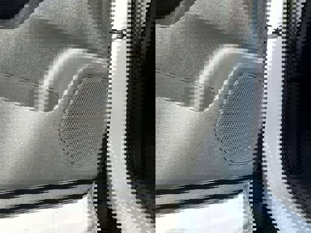 Used 2023 Nissan Rogue SV image 23