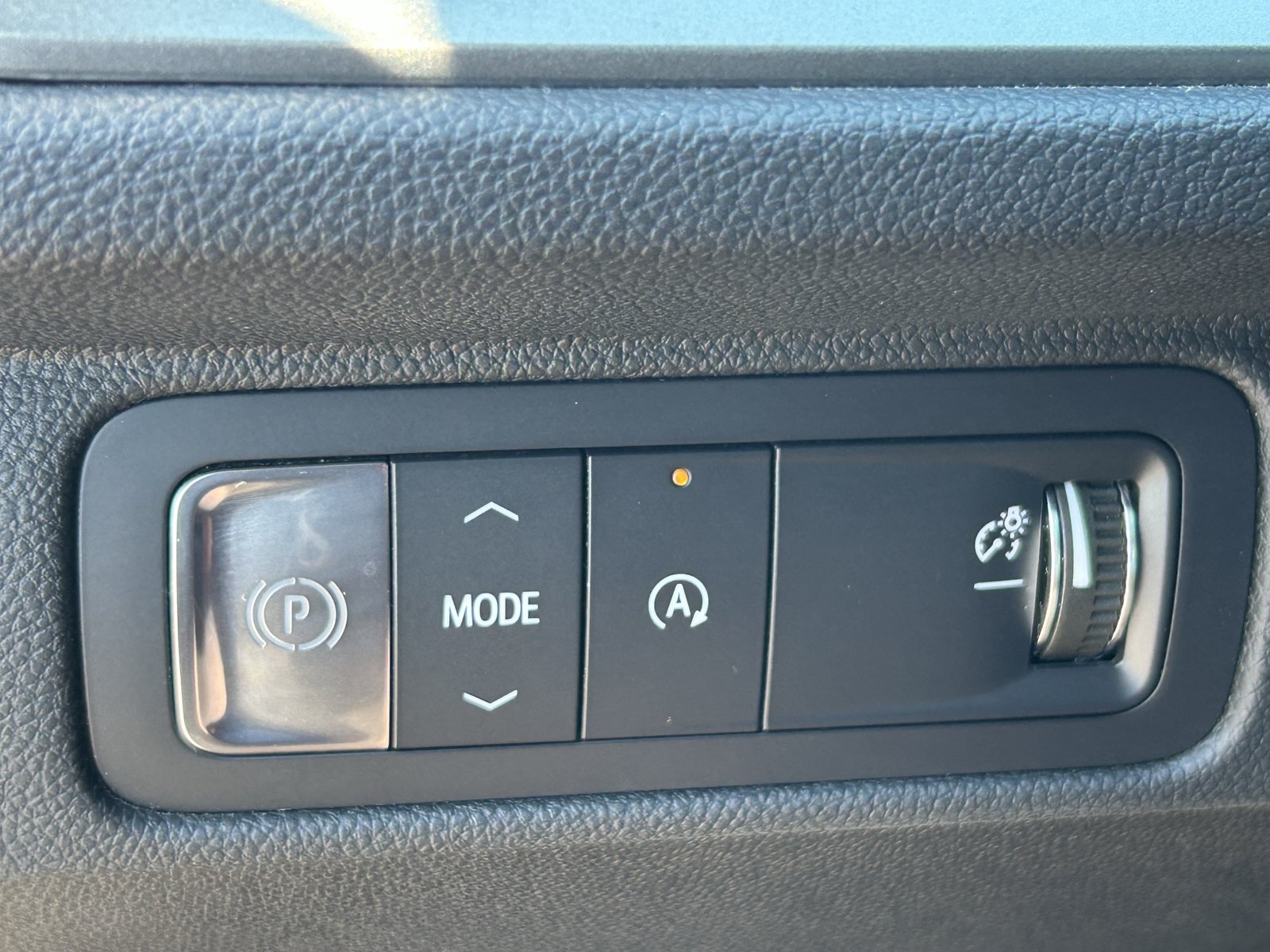 Certified 2025 Chevrolet Traverse LT FWD image 34