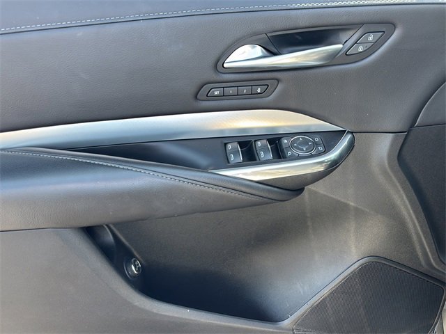 Used 2022 Cadillac XT4 Premium Luxury w/ Enhanced Visibility Package image 17