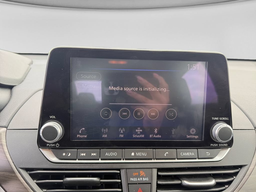 Used 2024 Nissan Altima 2.5 SV FWD image 24