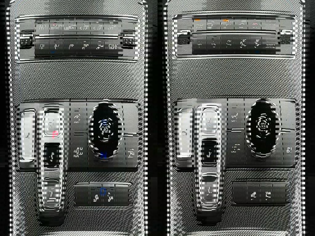 Used 2022 Hyundai Santa Fe SEL w/ Convenience Package image 25