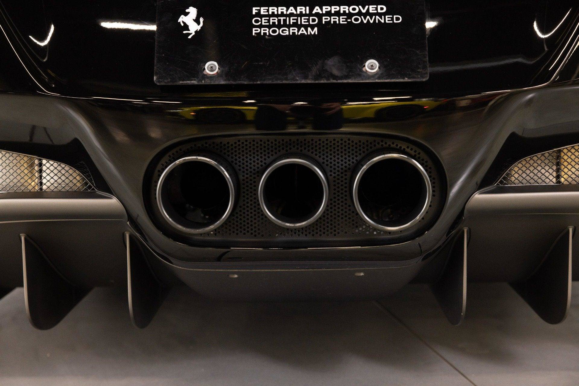 Certified 2015 Ferrari 458 Italia Coupe RWD image 40