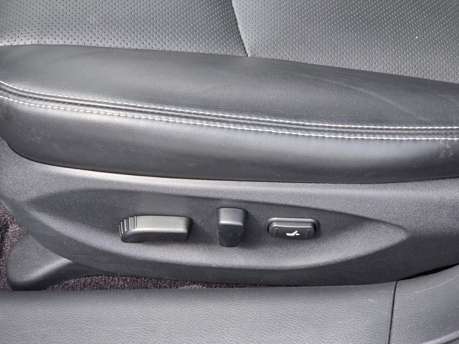 Used 2023 INFINITI Q50 Luxe w/ Cargo Package image 17