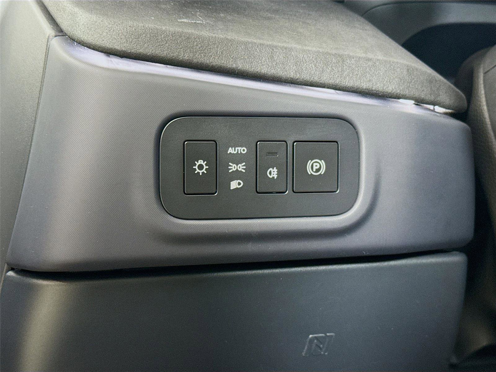 Used 2023 Fisker Ocean Extreme image 7