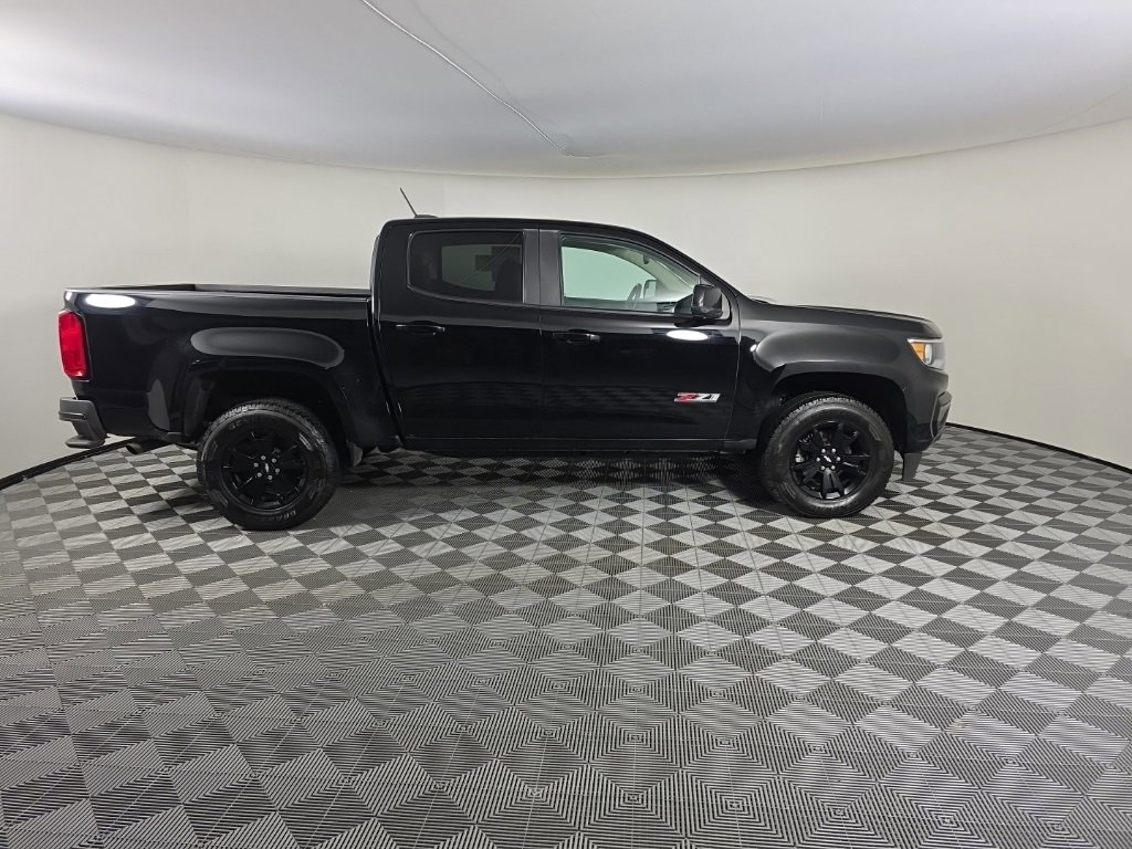 Used 2022 Chevrolet Colorado Z71 w/ Z71 Midnight Edition image 6