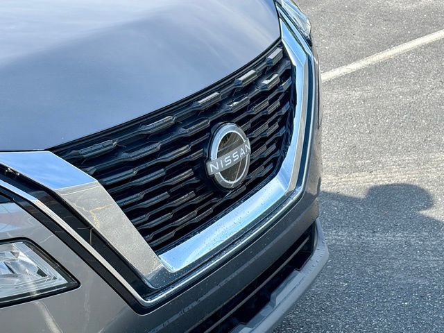 Used 2023 Nissan Rogue SV image 14