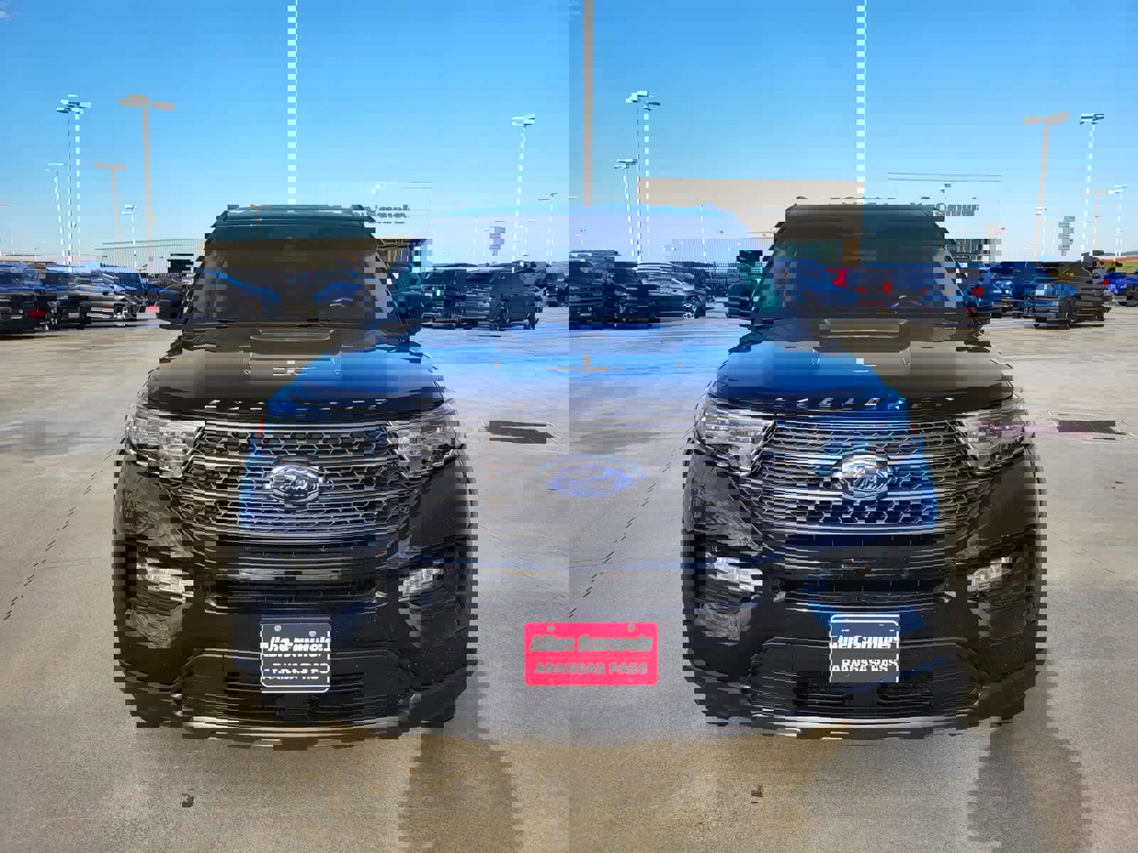 Used 2023 Ford Explorer XLT w/ Equipment Group 202A image 8