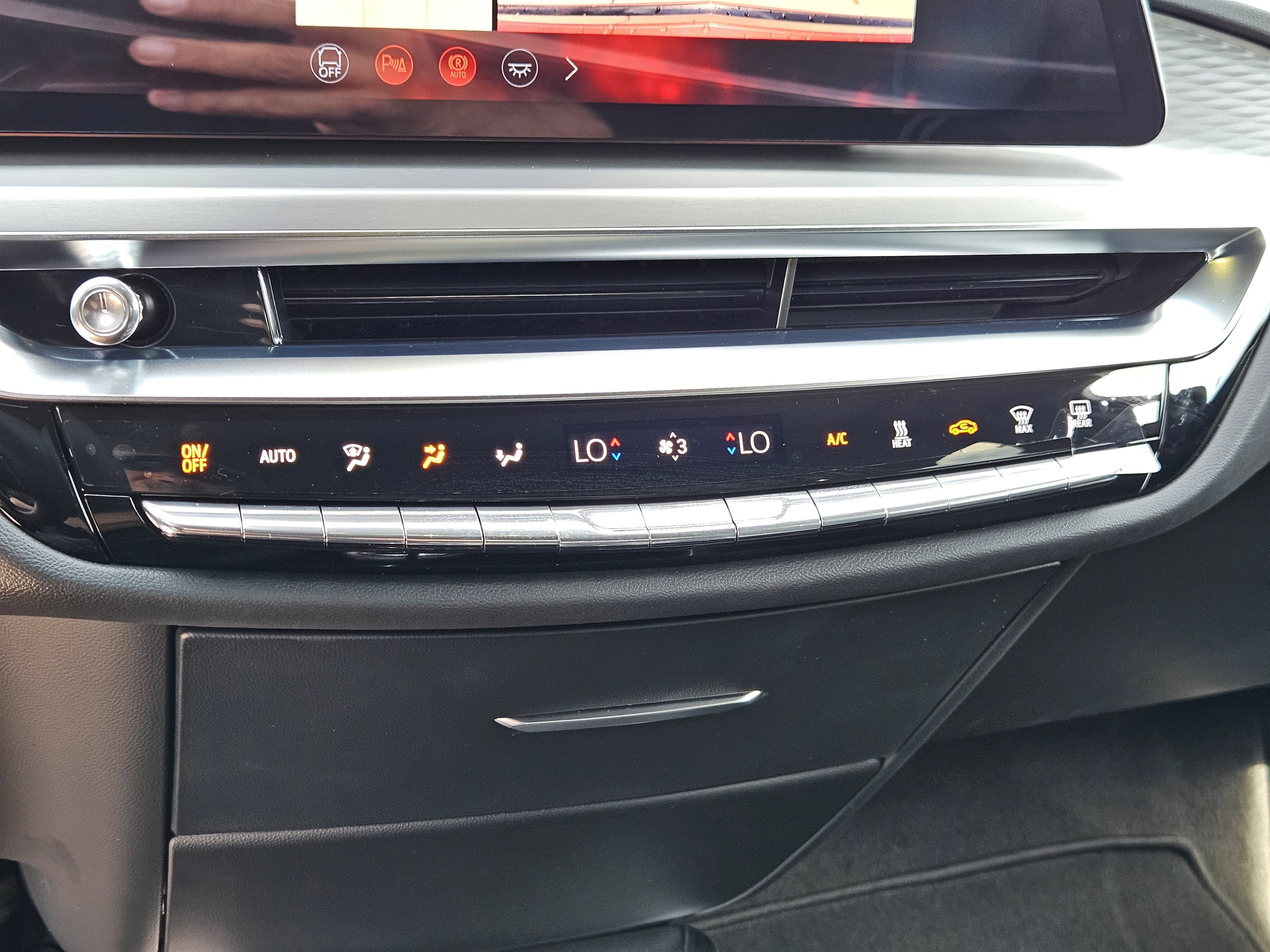 New 2026 Cadillac Lyriq V image 27