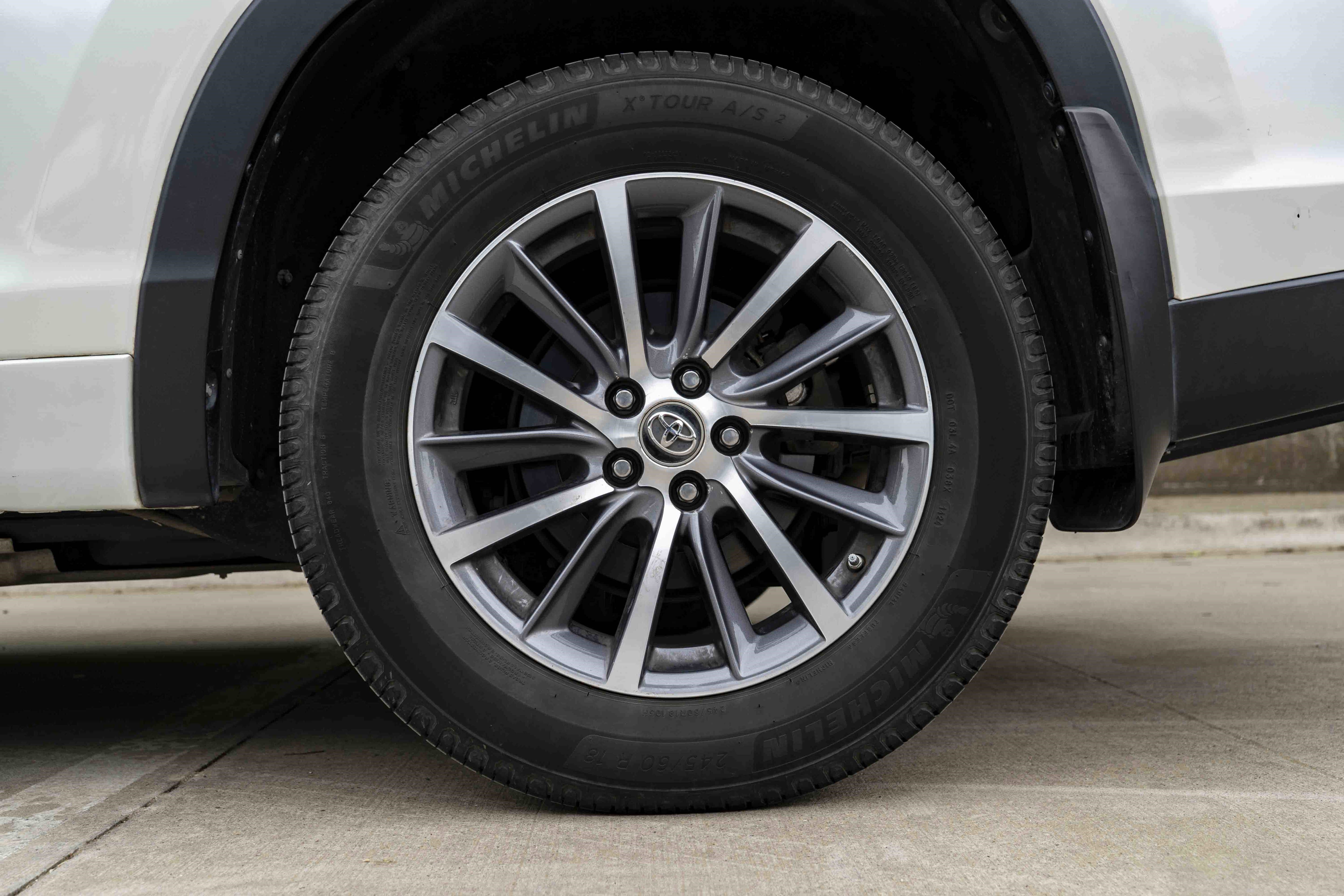 Used 2018 Toyota Highlander XLE FWD image 15