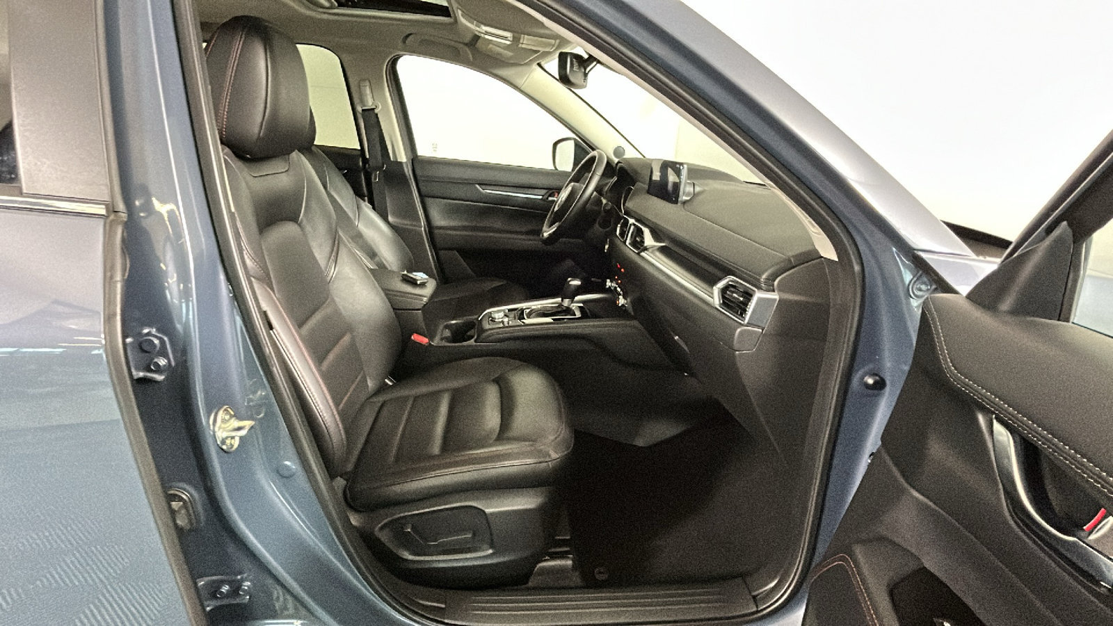 Used 2025 MAZDA CX-5 Carbon Edition AWD/4WD image 35
