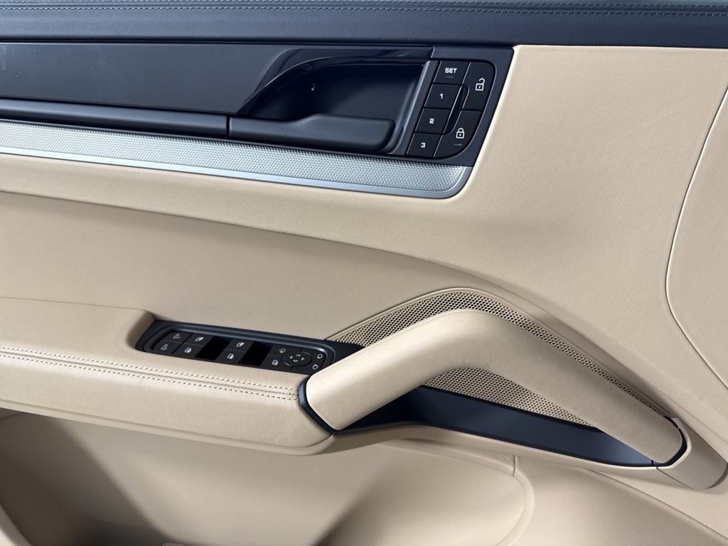New 2026 Porsche Cayenne S AWD/4WD image 33
