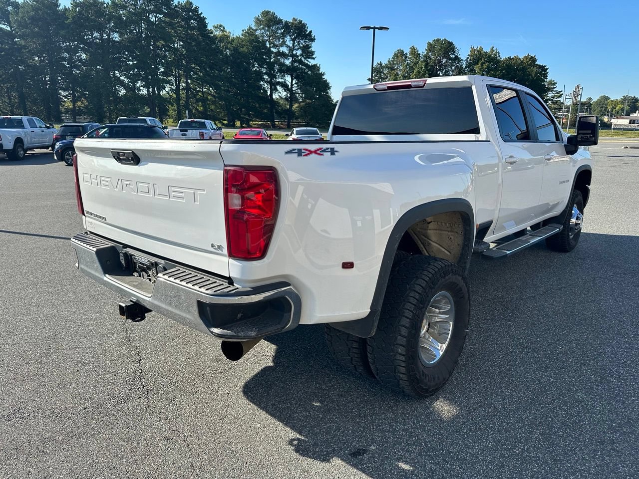 Used 2024 Chevrolet Silverado 3500 LT AWD/4WD image 7