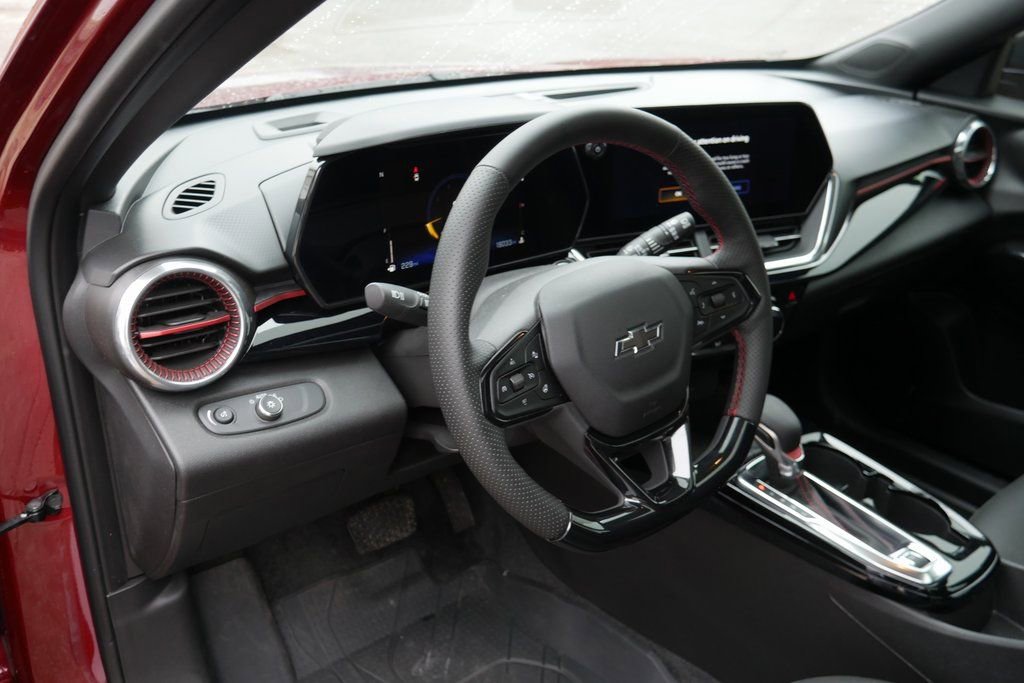 Used 2025 Chevrolet Trax RS w/ Sunroof Package image 10