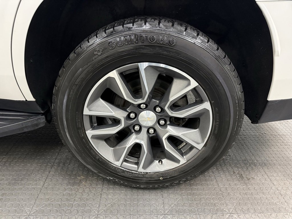Used 2022 Chevrolet Tahoe LT w/ Luxury Package image 12