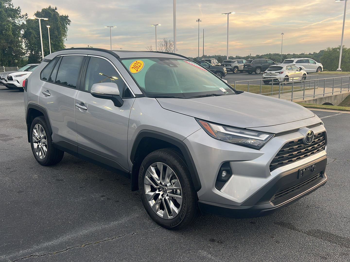 Certified 2025 Toyota RAV4 XLE Premium image 8