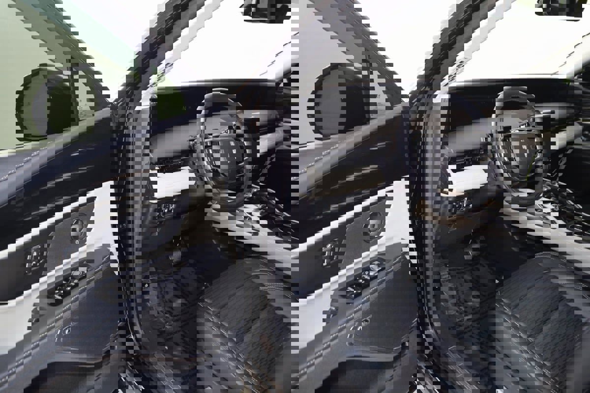 Used 2025 Lincoln Nautilus Reserve AWD/4WD image 60